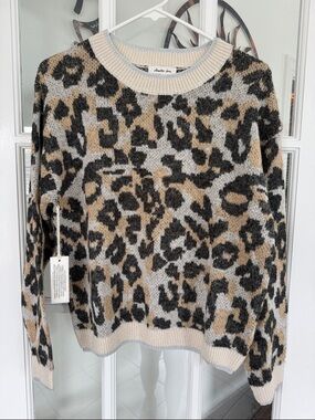 Another Love NWT leopard print sweater w/silver metallic edging, size XS relaxed